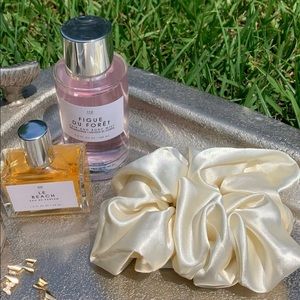 Cream hair srunchie- large size